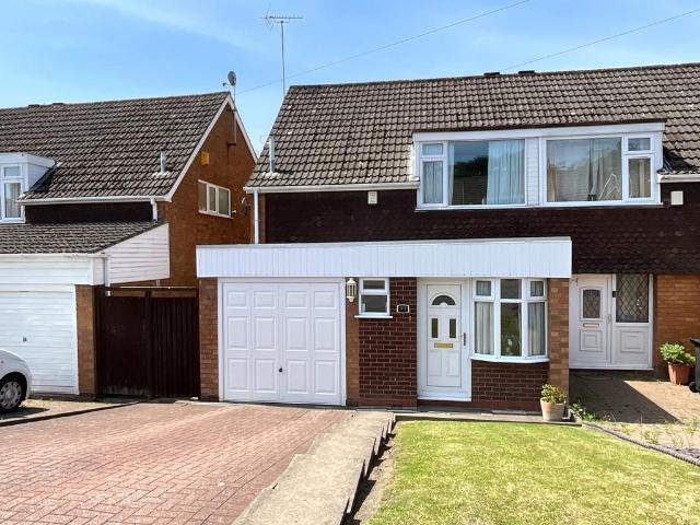 House for sale in Halesowen, West Midlands
