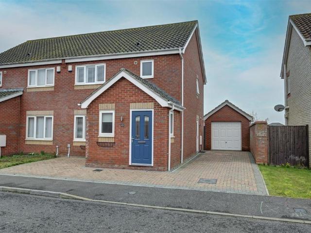 House for sale in Bradwell, Great Yarmouth