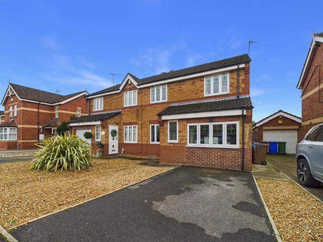 House for sale in Elloughton-cum-Brough, Brough