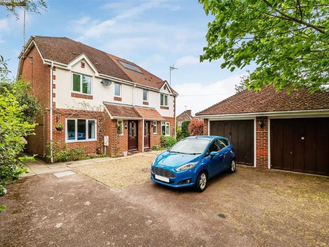 House for sale in Pachesham Park, Surrey