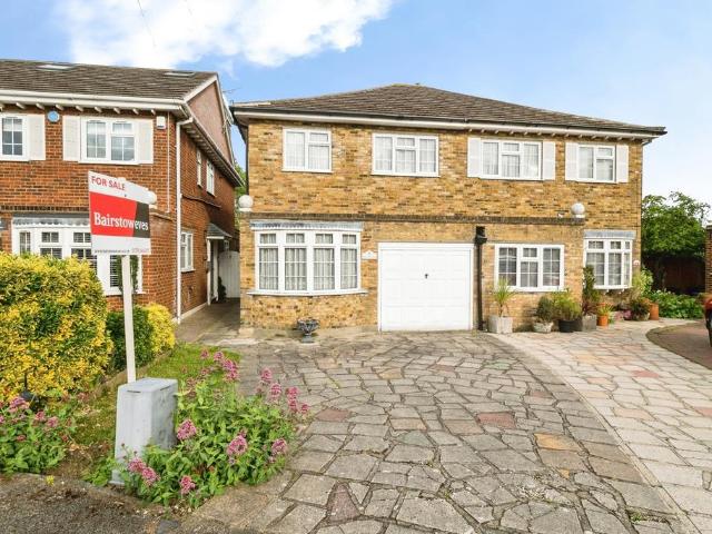 House for sale in Emerson Park, Greater London