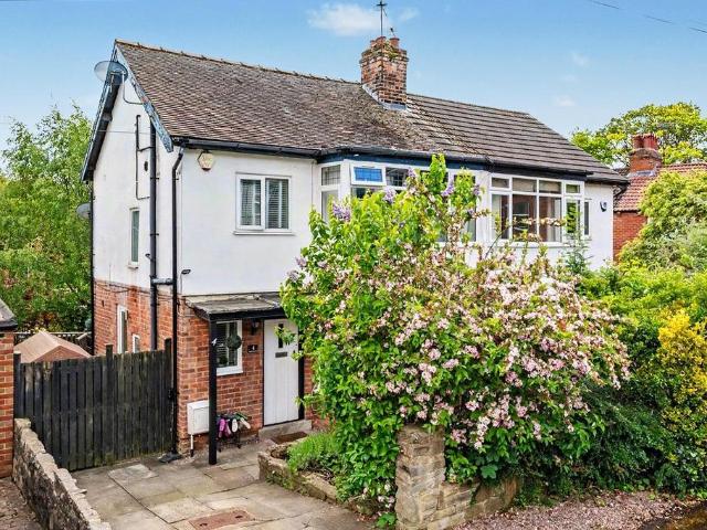 House for sale in Farsley, West Yorkshire