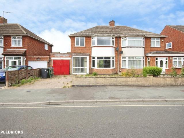 House for sale in Whitnash, Green Close