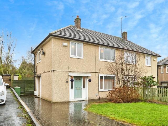House for sale in Farsley, West Yorkshire