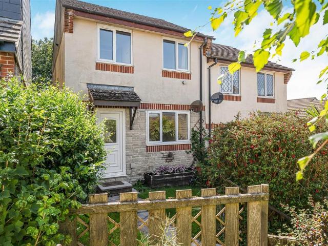 House for sale in Weir Quay, Devon