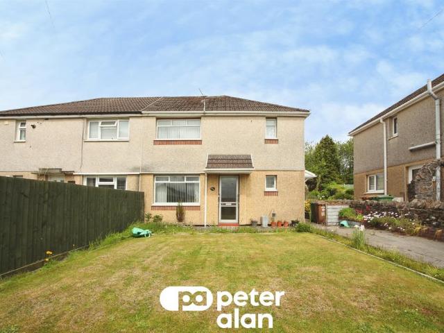 House for sale in Cefn Fforest, Wales