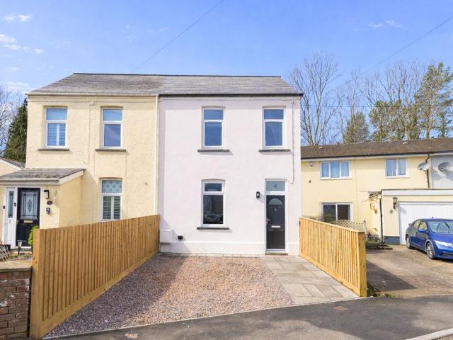 House for sale in Pontrhydyrun, Wales