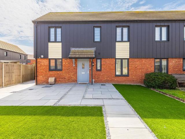 House for sale in Stokesby, Norfolk