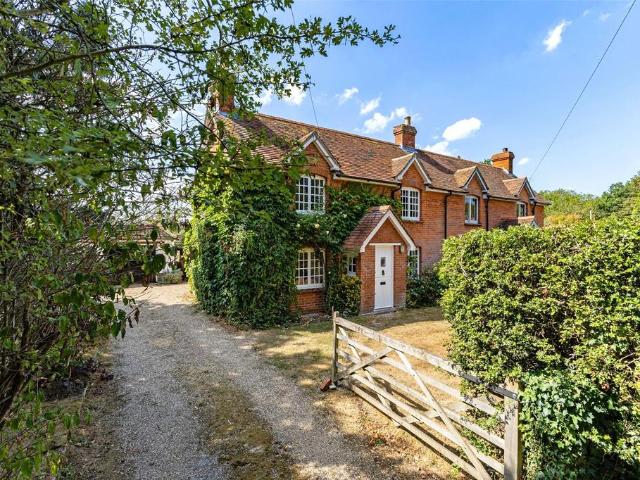 House for sale in Pound Green, Basingstoke and Deane