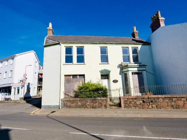 House for sale in Jersey Marine, Wales