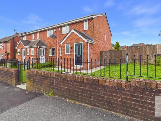 House for sale in Brandlesholme, Bury