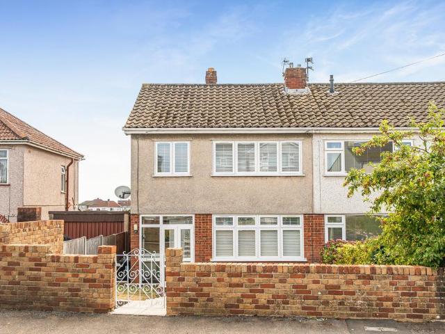 House for sale in Kingswood