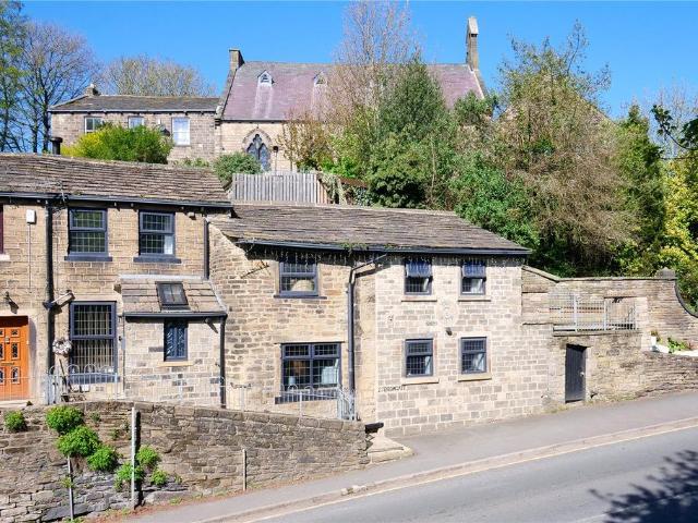 House for sale in Baildon