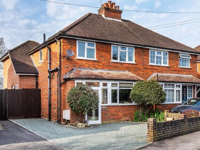 House for sale in Pachesham Park, Surrey