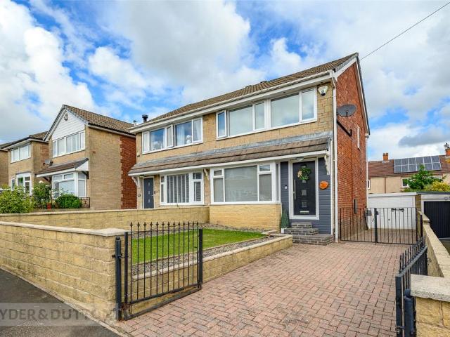 House for sale in Ovenden, Halifax