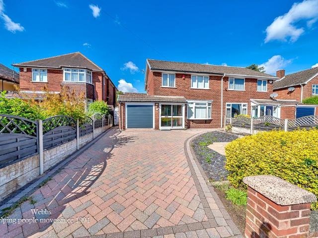House for sale in Broomhill, Chadsmoor