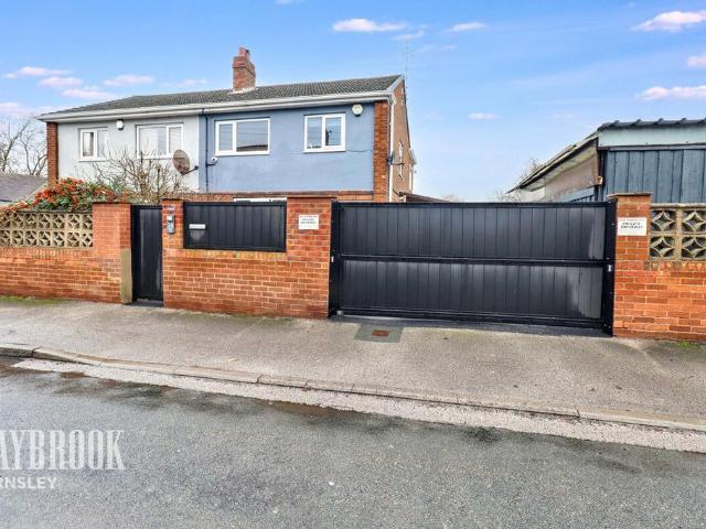House for sale in Shafton, South Yorkshire