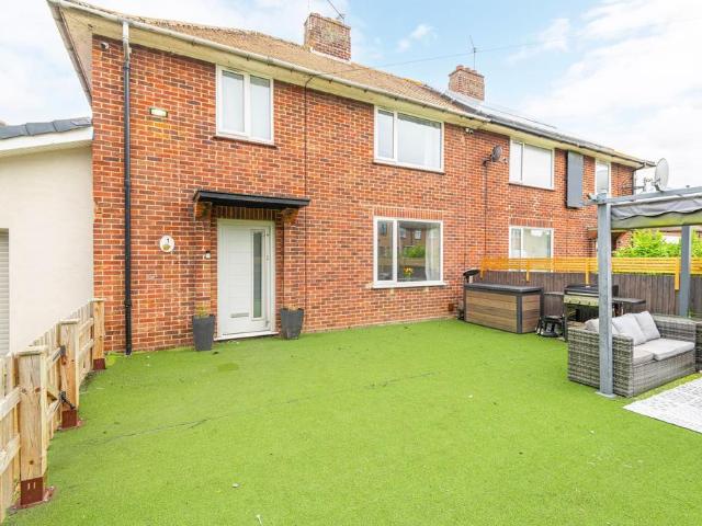 House for sale in Magdalen Estate, Great Yarmouth