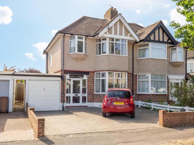 House for sale in Rosehill, Greater London