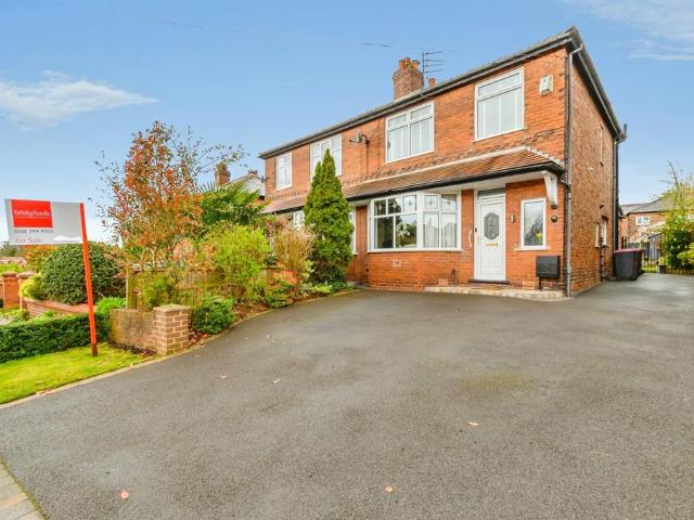 House for sale in Roe Green, Salford