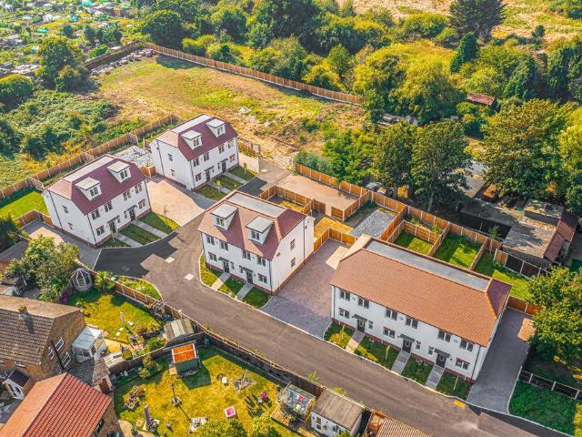 House for sale in Alton Barnes, Essex