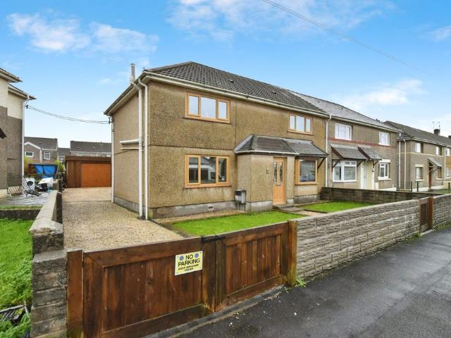 House for sale in Capel, Felinfoel