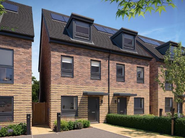 House for sale in Harold Wood, Greater London