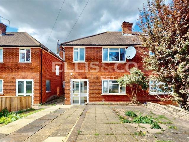 House for sale in London Borough of Ealing, Greenford