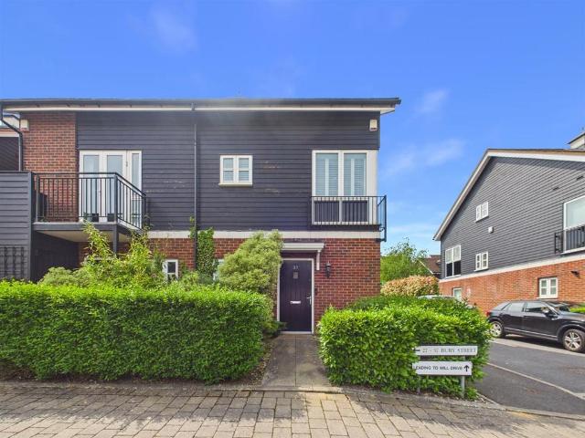 House for sale in Greater London