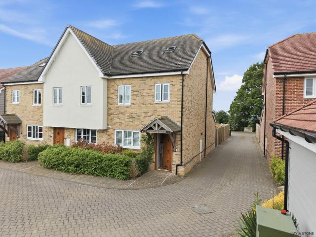 House for sale in Felsted, Duton Hill