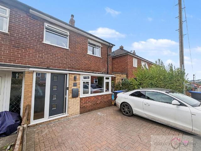 House for sale in Kingsley Moor, Staffordshire