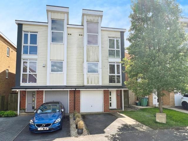House for sale in Hawkinge, Gibraltar