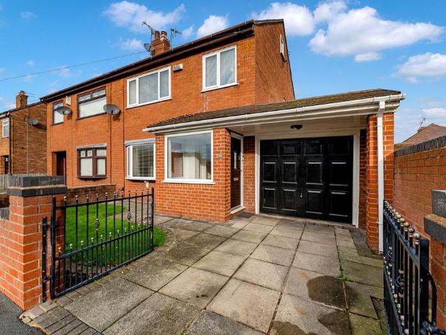 House for sale in Widnes, Cheshire