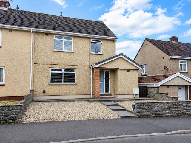 House for sale in Llanedi, Tycroes