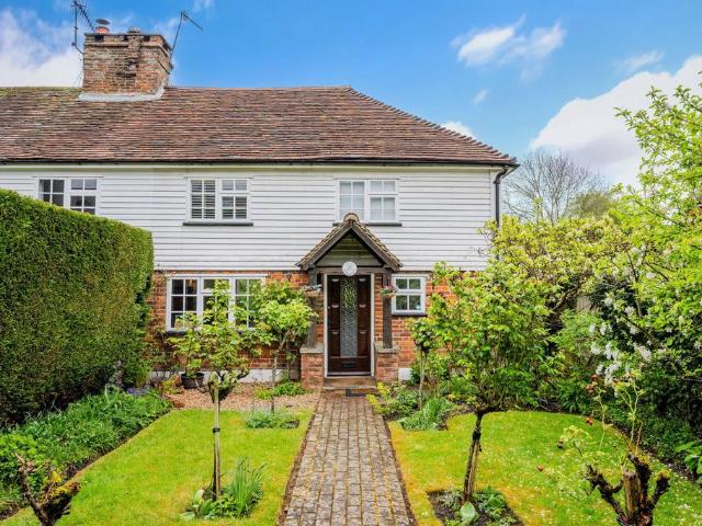 House for sale in The Butts, Kent