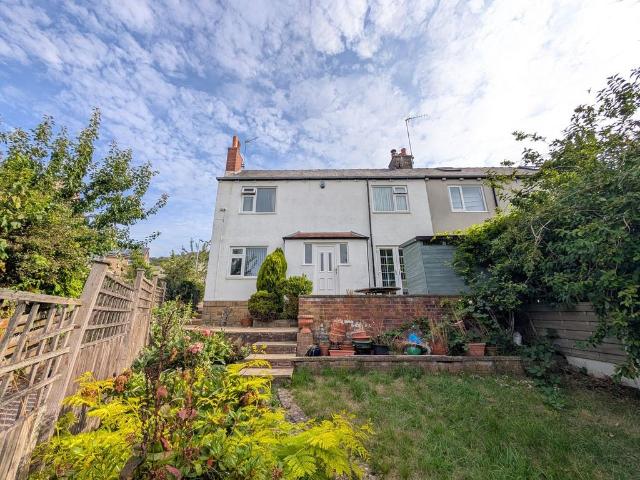 House for sale in Riddlesden, West Yorkshire