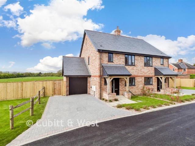 House for sale in Horsham, West Sussex