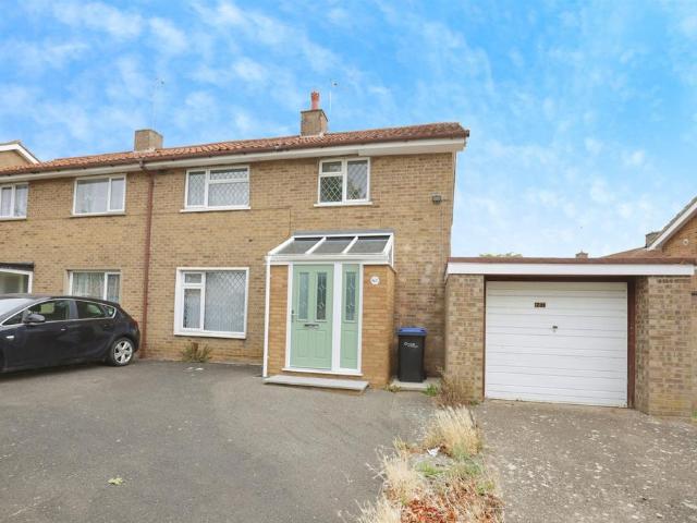 House for sale in Northampton, Northamptonshire
