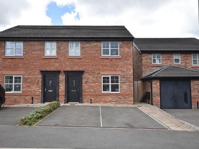 House for sale in Bollinbrook, Macclesfield