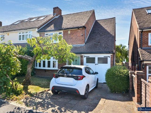 House for sale in Emerson Park, Greater London