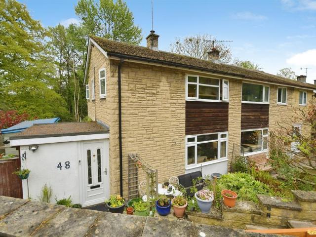 House for sale in Froggatt, East Midlands