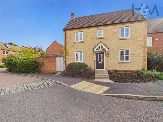 House for sale in Silverstone, Northamptonshire