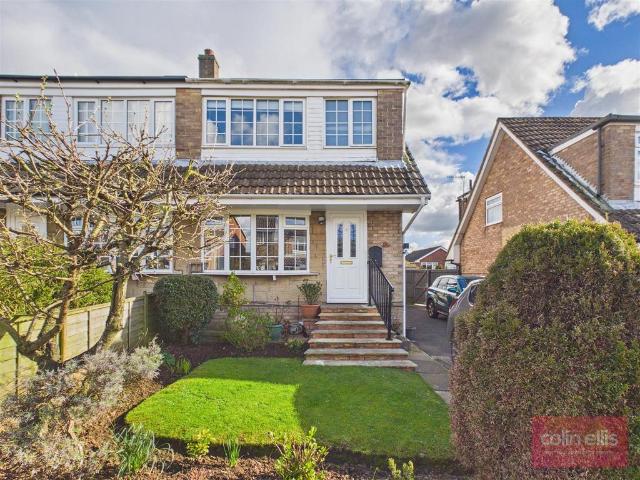 House for sale in East Ayton, North Yorkshire