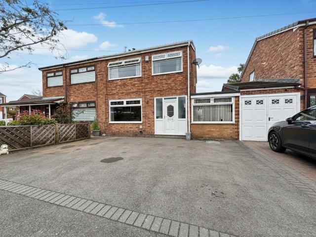 House for sale in Roby Mill, Lancashire