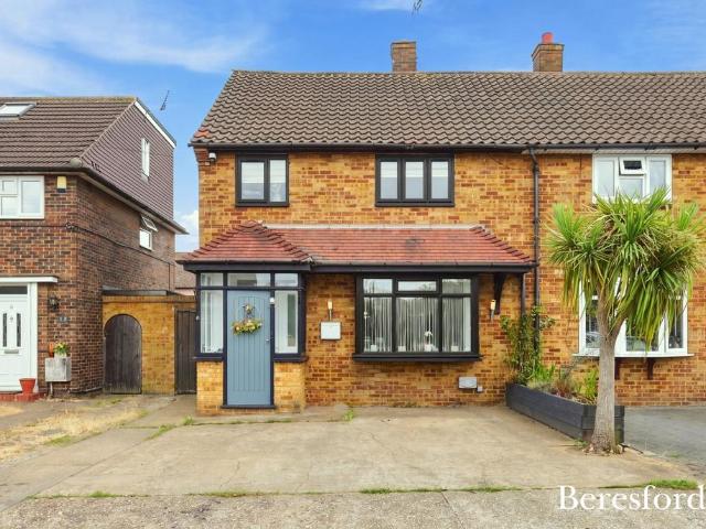 House for sale in South Ockendon, Essex