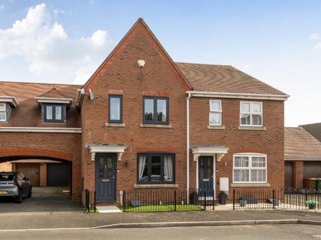 House for sale in Shirley, West Midlands