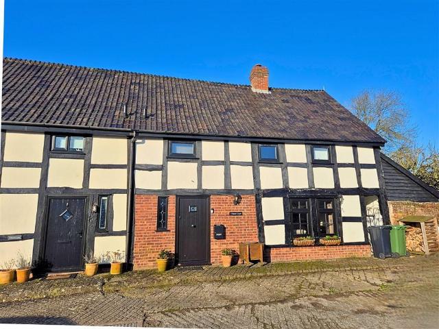 House for sale in Luston