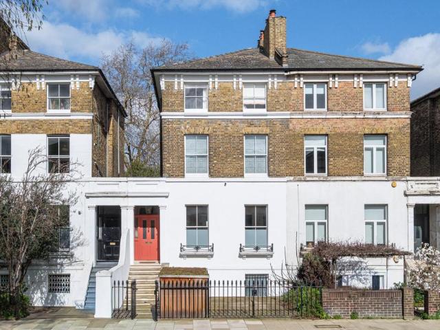 House for sale in Dalston, Greater London