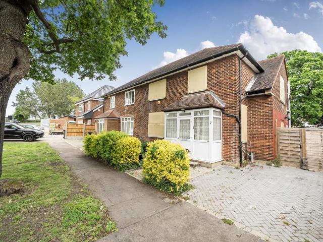 House for sale in Hainault, Greater London