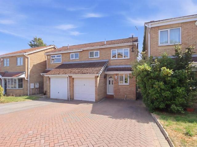 House for sale in Newbold, Loundsley Green